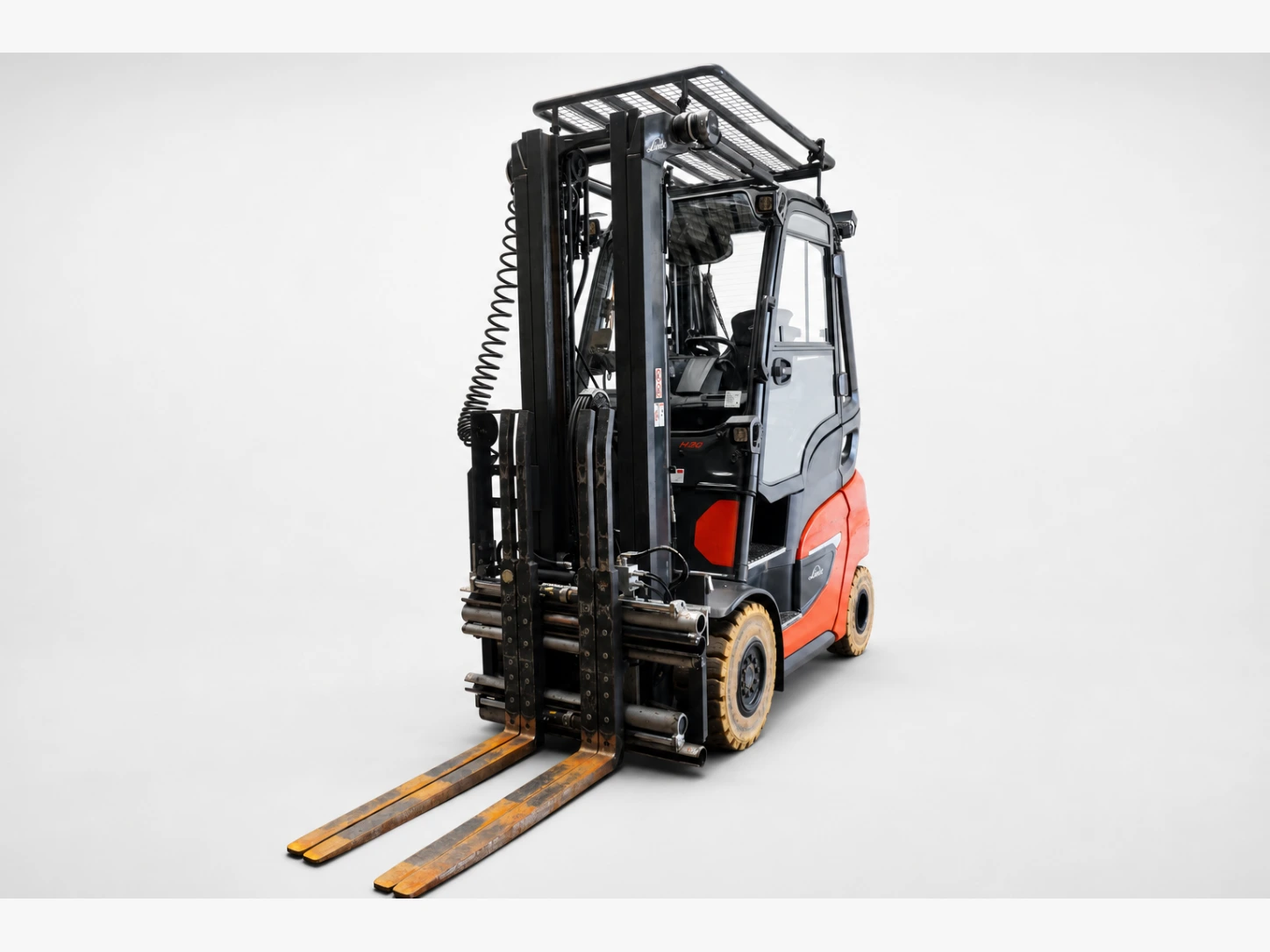 Linde H 30 T 1202 Frontstapler 4-Rad – Baujahr 2021, 3000 kg bei 500 mm Lastschwerpunkt, 14417 Betriebsstunden