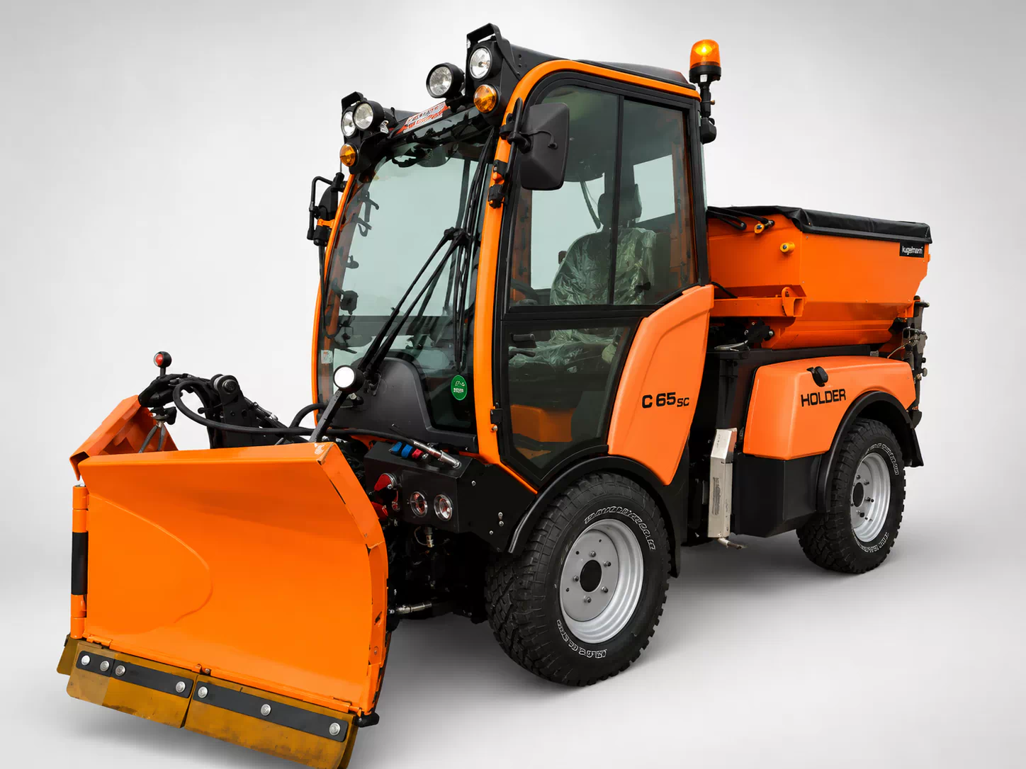 HOLDER C65 SC Kommunaler Geräteträger mit Winterdienstausrüstung – Erstinbetriebnahme 2019 – nur 79 Betriebsstunden