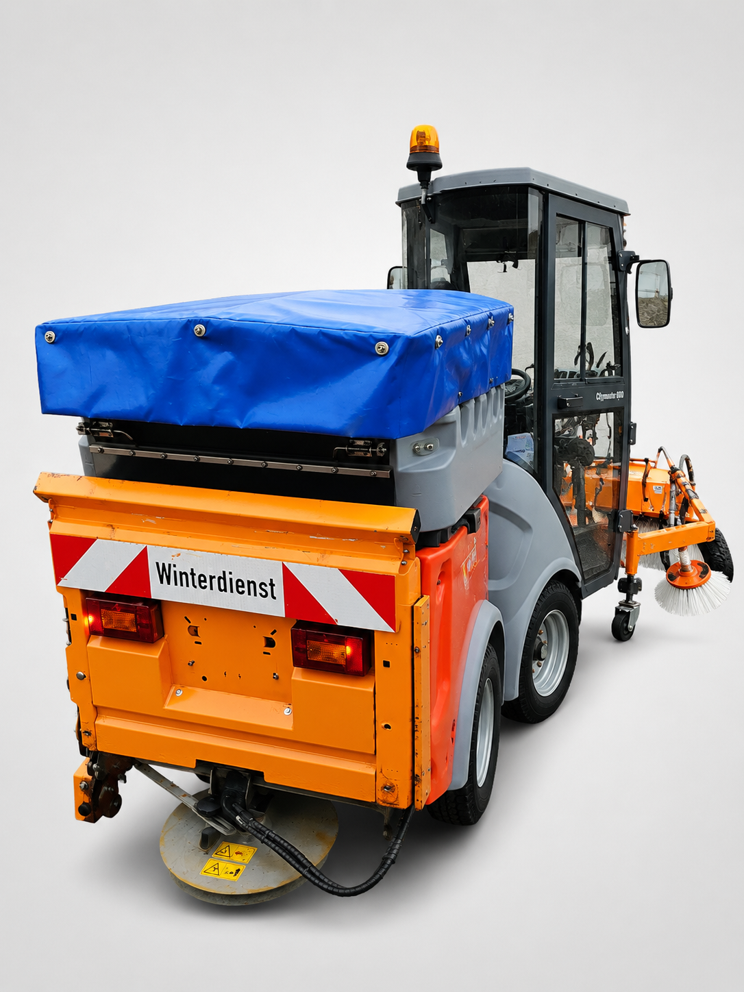 Hako Citymaster 600 Winterdienst – kommunaler Geräteträger mit Schneekehrmaschine, Streuer und Kipperpritsche