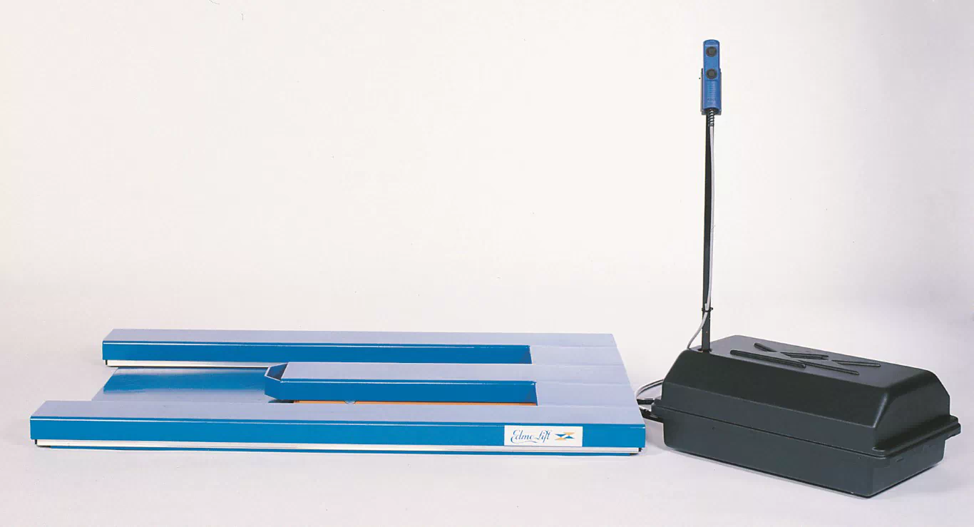 Flachform-Hubtisch TUB 600 mit E-Ausnehmung