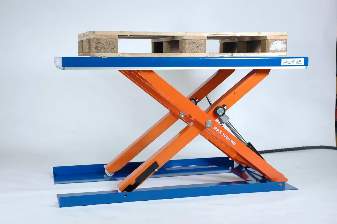 Niedriger Hubtisch