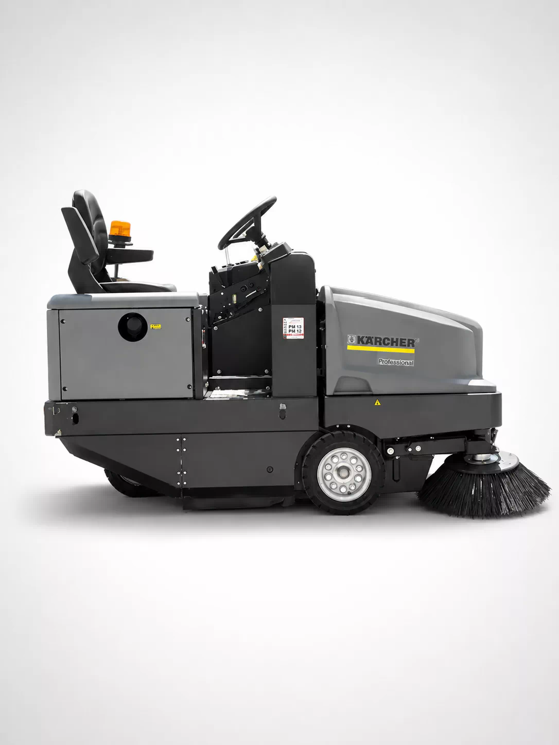 KÄRCHER KM 130 / 300 Diesel Kehrmaschine – Baujahr 2019 – nur 66 Betriebsstunden – Hochentleerung