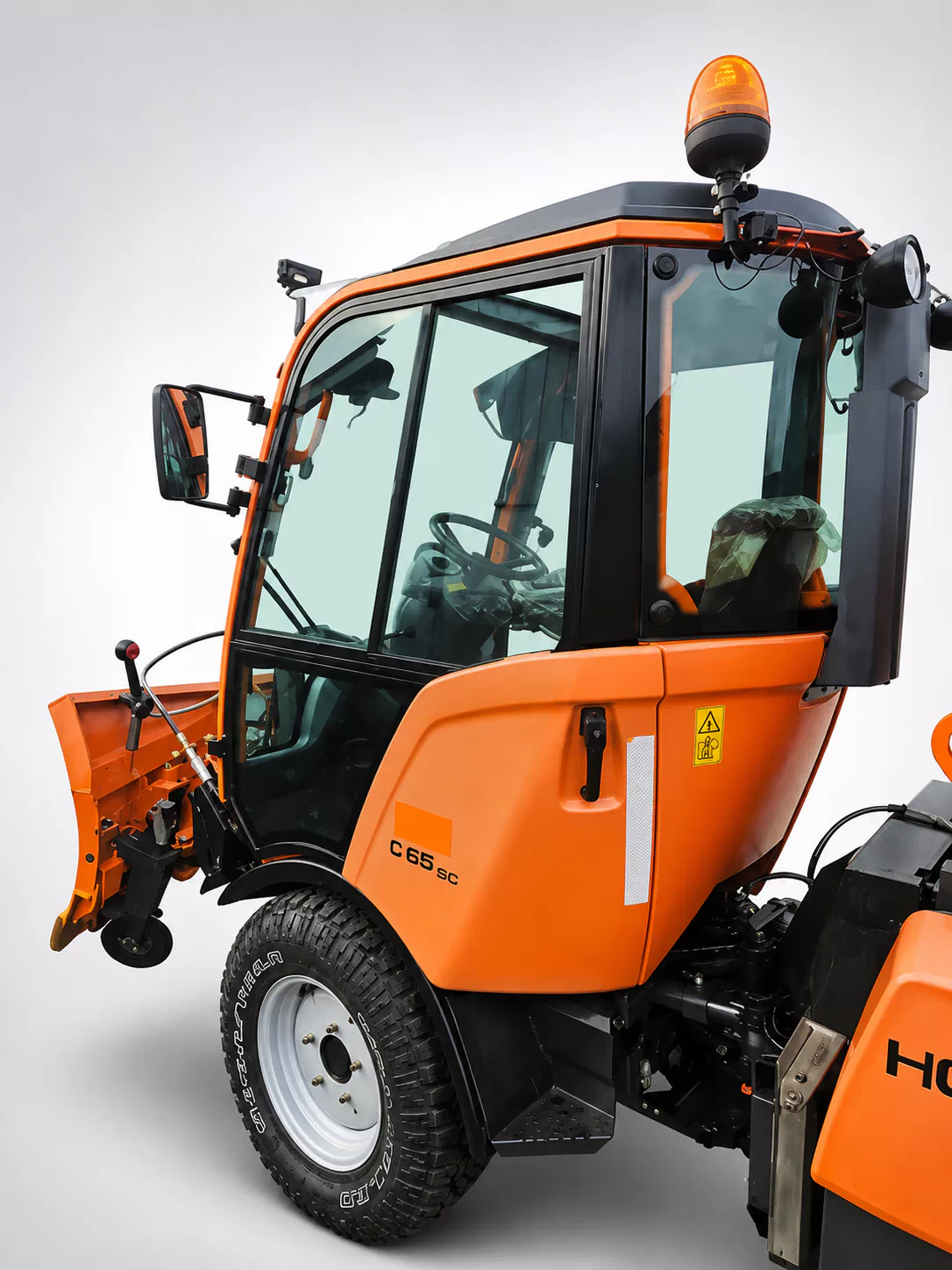 HOLDER C65 SC Kommunaler Geräteträger mit Winterdienstausrüstung – Erstinbetriebnahme 2019 – nur 79 Betriebsstunden