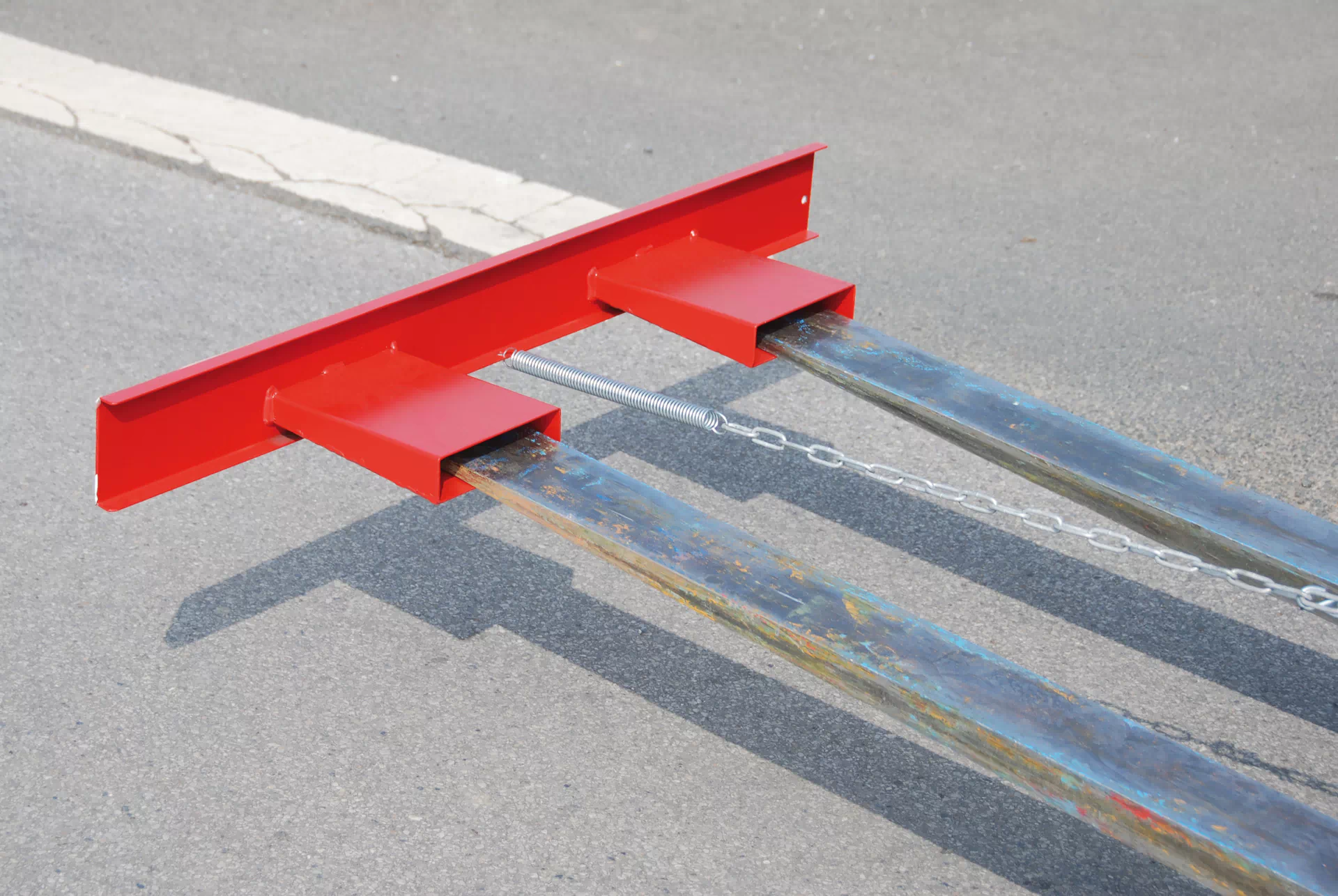 Gabelzinkenschild GZS, lackiert, Feuerrot