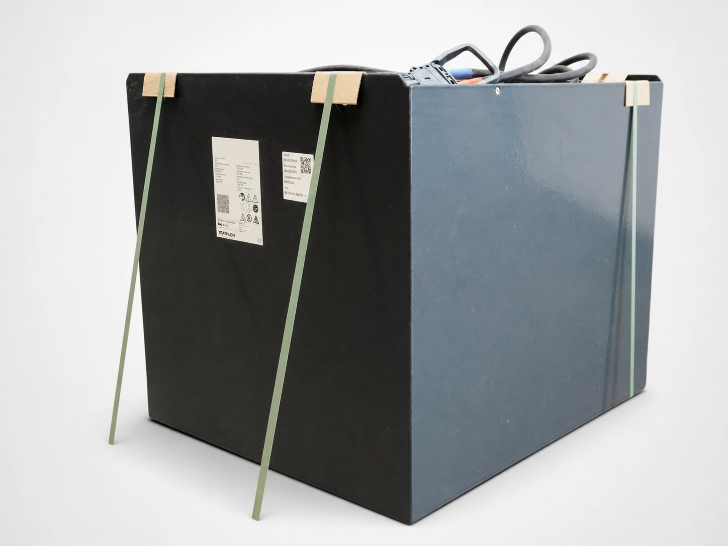 AIM 48 Volt 6 PzS 690 Ah - gebrauchte Batterie, Baujahr 2026
