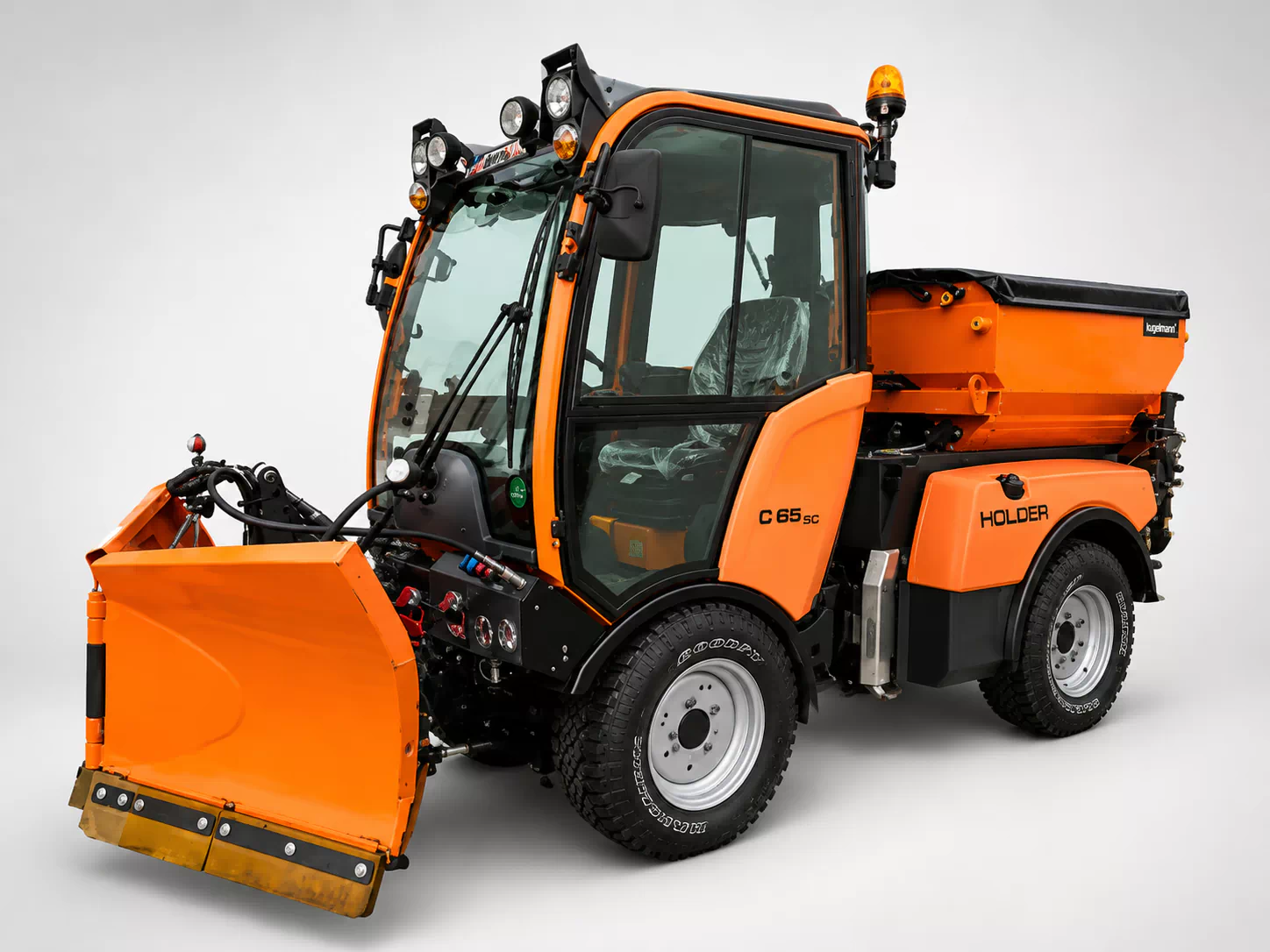 HOLDER C65 SC Kommunaler Geräteträger mit Winterdienstausrüstung – Erstinbetriebnahme 2019 – nur 79 Betriebsstunden