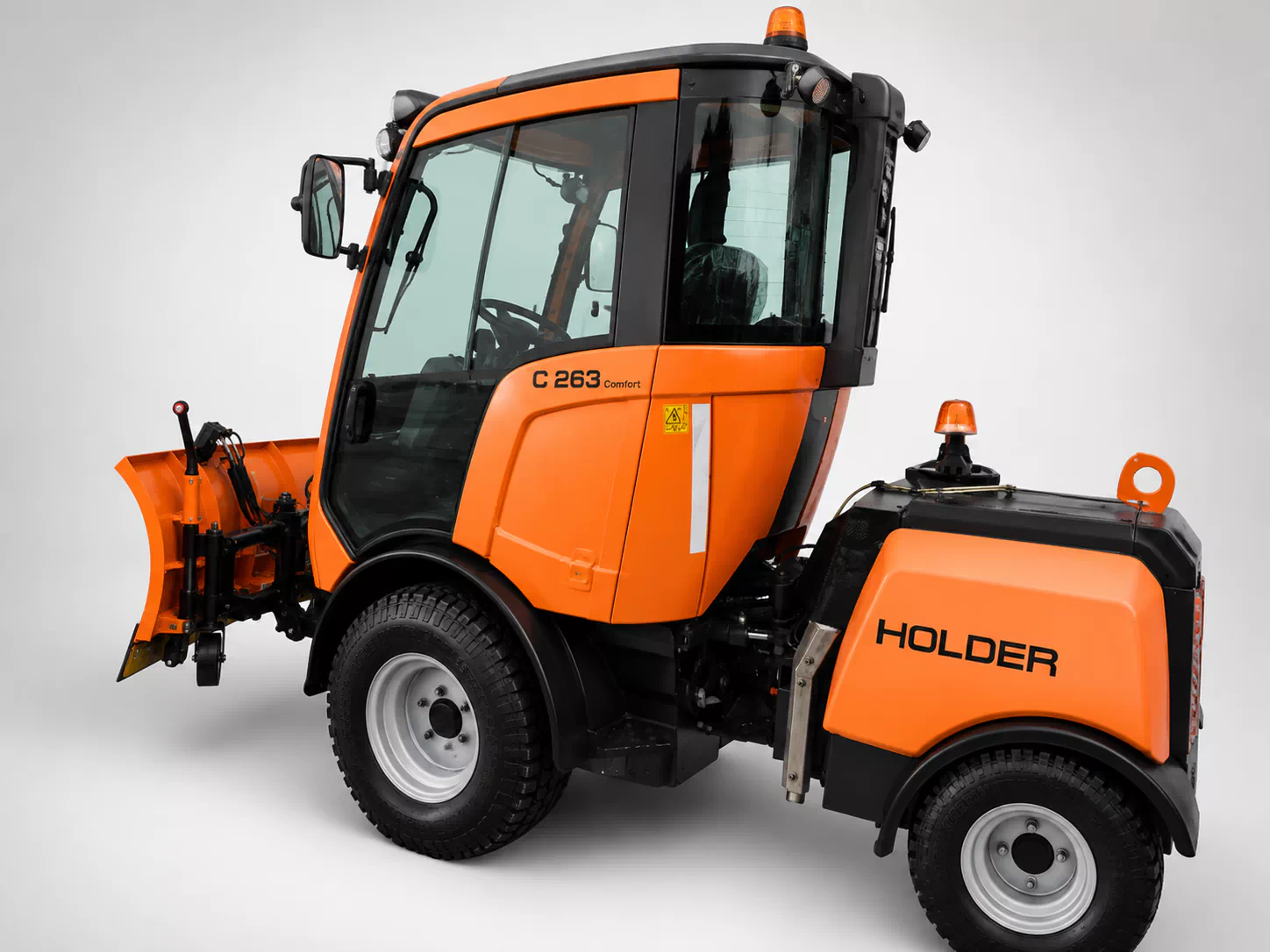 HOLDER C65 SC Kommunaler Geräteträger mit Winterdienstausrüstung – Erstinbetriebnahme 2019 – nur 79 Betriebsstunden