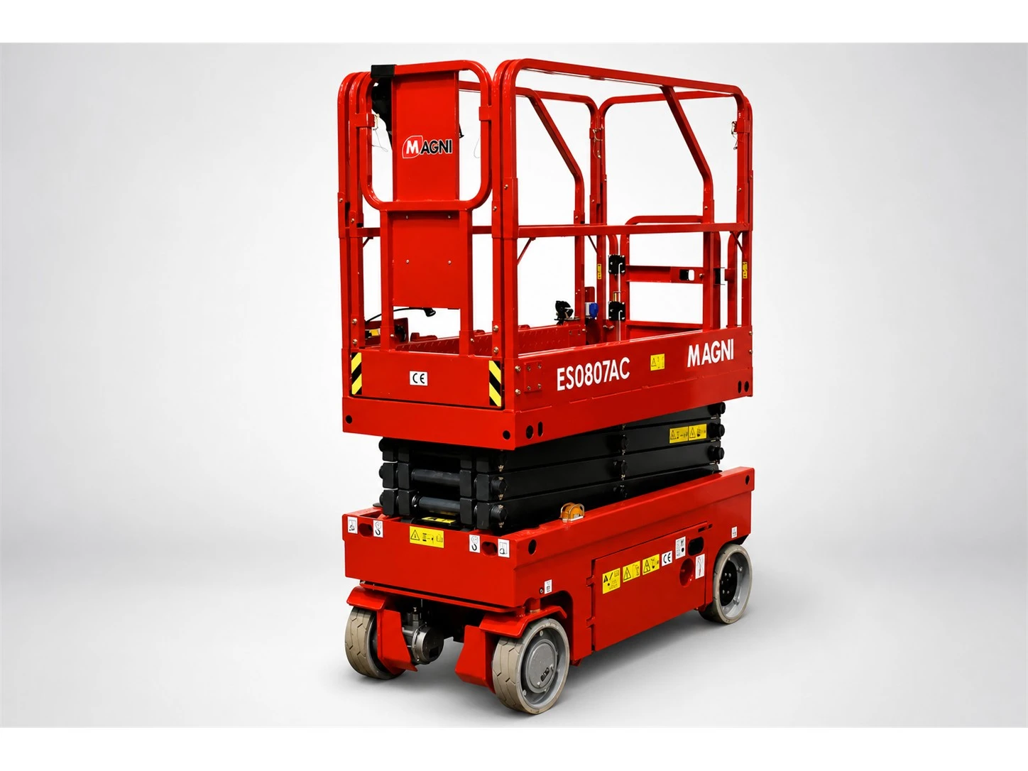 MAGNI ES0807AC Elektro-Scherenbühne – Baujahr 2021