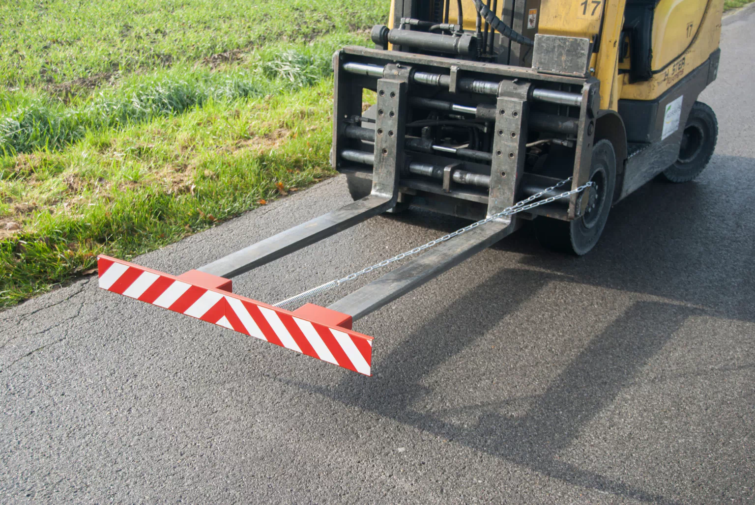 Gabelzinkenschild GZS, lackiert, Feuerrot