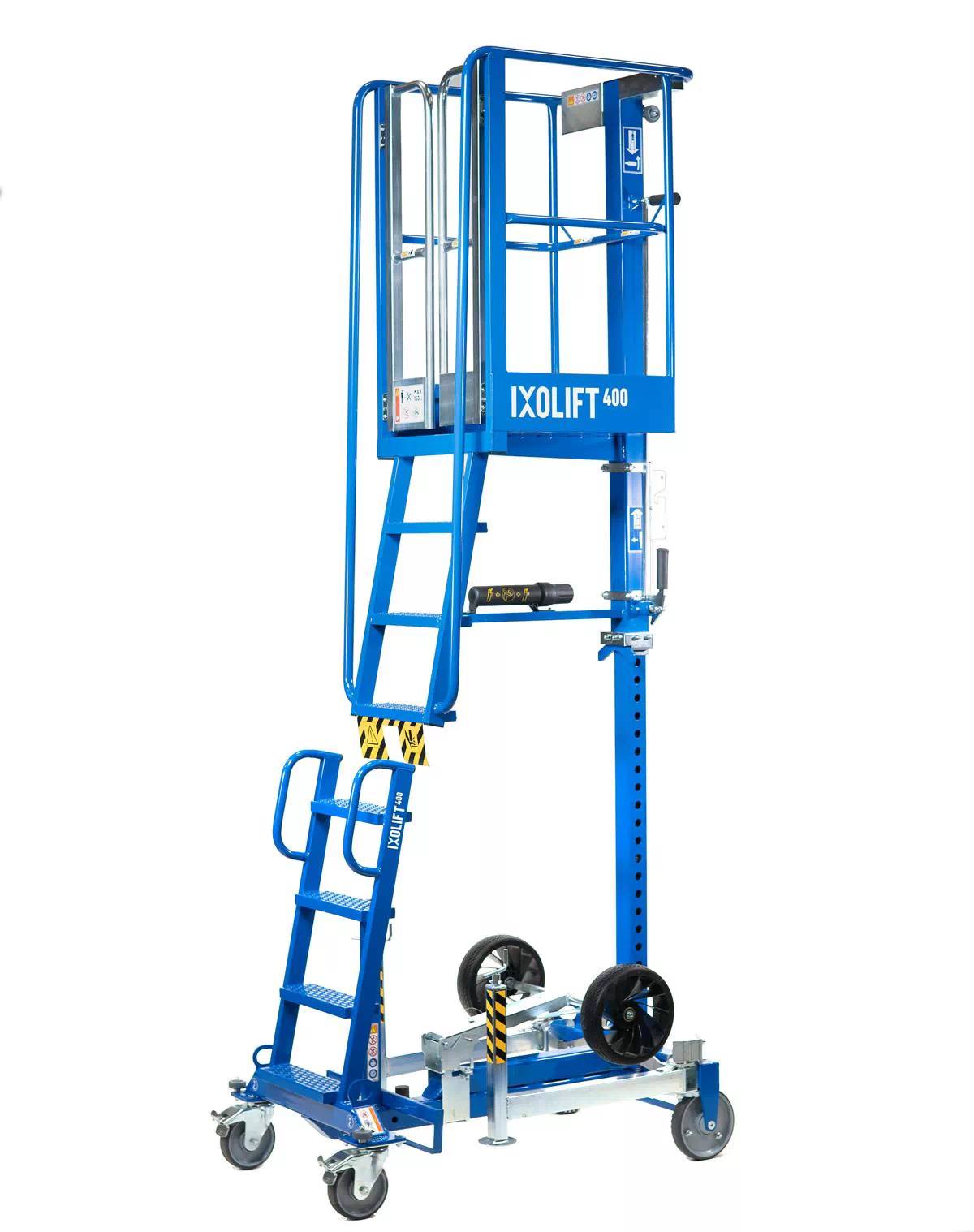 Mechanisch verstellbare Arbeitsbühne X400 S asugefahren