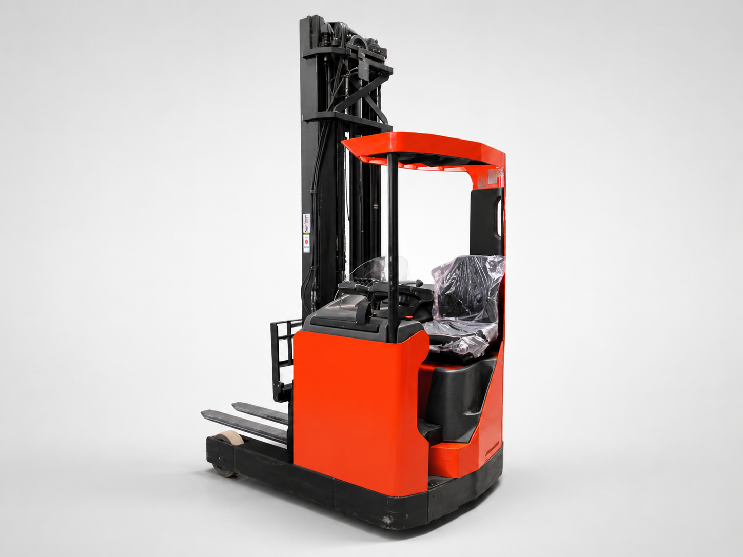 BT RR-B2 Schubmaststapler – 1.600 kg, Triplex-Freihub, 6.900 mm Hubhöhe