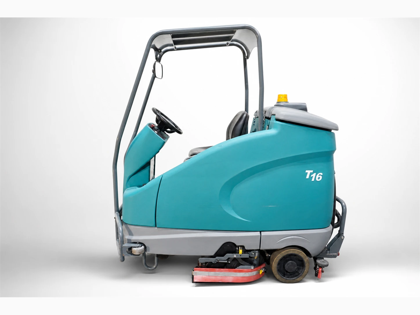 Tennant T16 Walzenausführung mit Fahrerschutzdach – Scheuersaugmaschine – Baujahr 2016