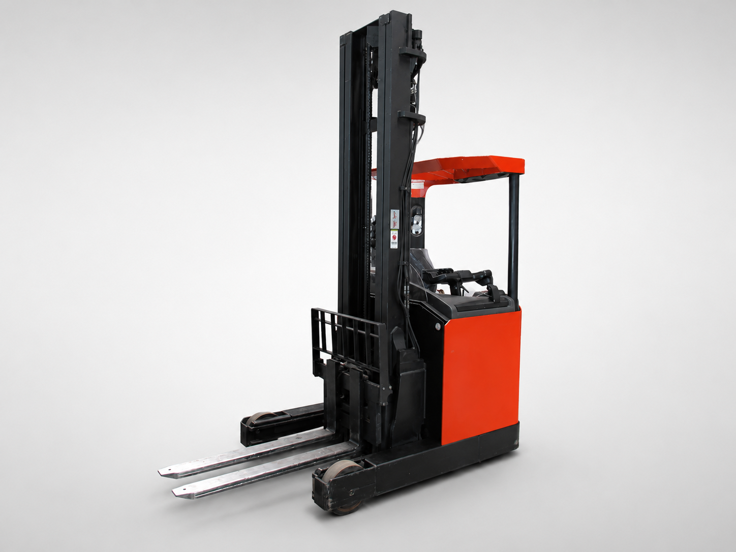 BT RR-B2 Schubmaststapler – 1.600 kg, Triplex-Freihub, 6.900 mm Hubhöhe