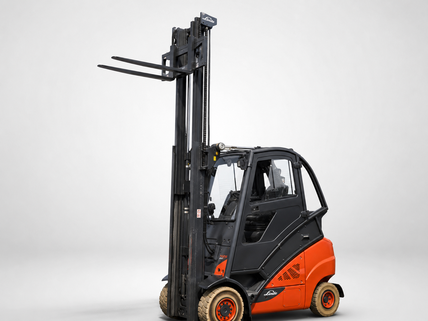 Linde H45D-02 Diesel-Gabelstapler – Baujahr 2016, Triplexmast, Vollkabine und 4.500 kg Tragkraft