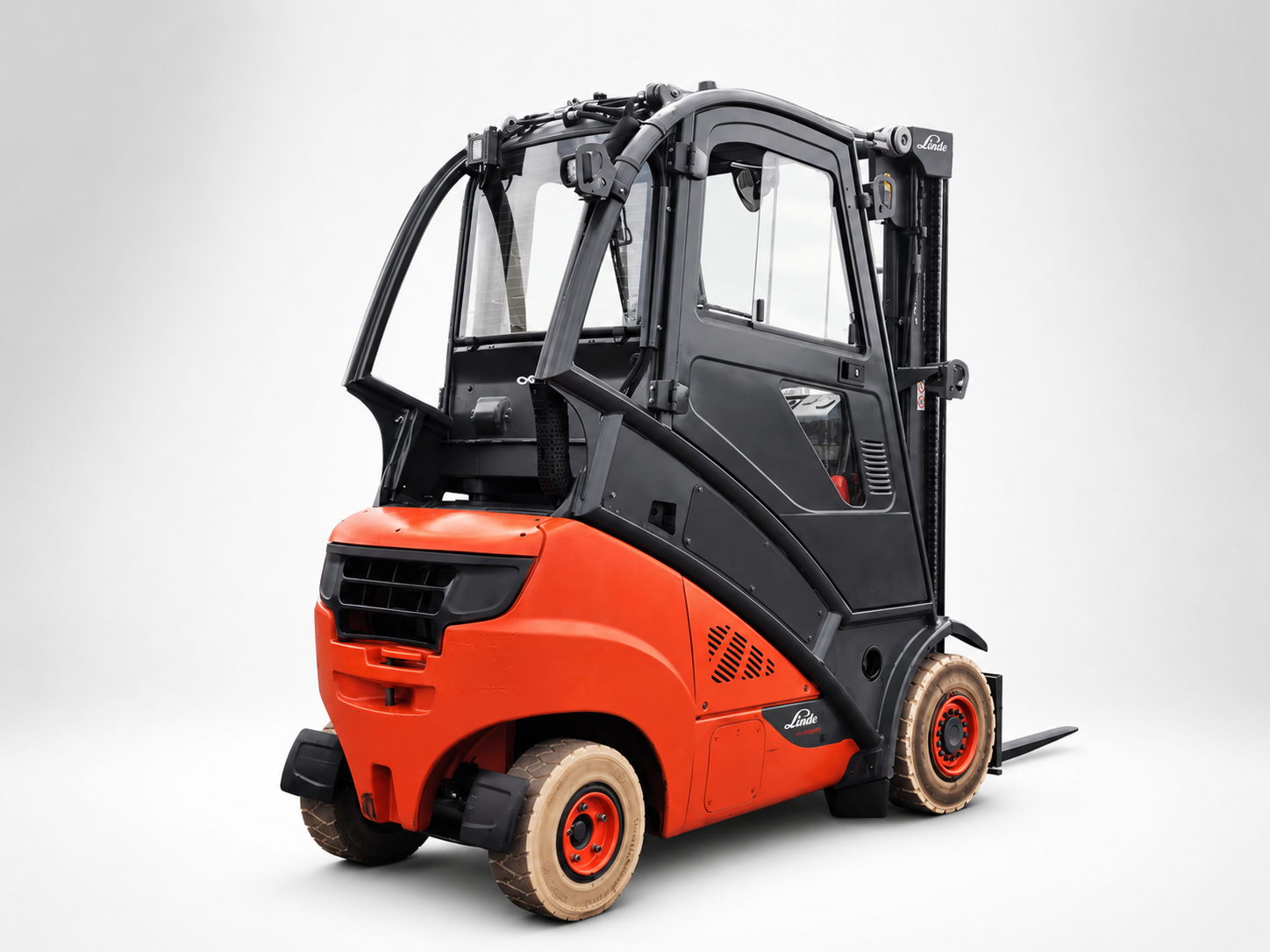 Linde H25D-02/600 Diesel-Gabelstapler – Baujahr 2018, Vollkabine und 2.500 kg Tragkraft