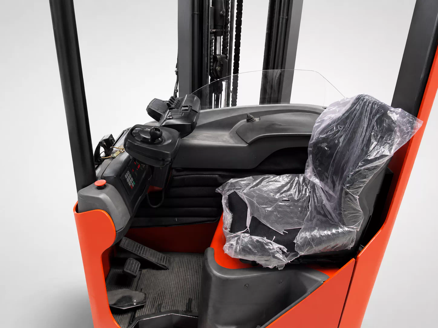 BT RR-B2 Schubmaststapler – 1.600 kg, Triplex-Freihub, 6.900 mm Hubhöhe