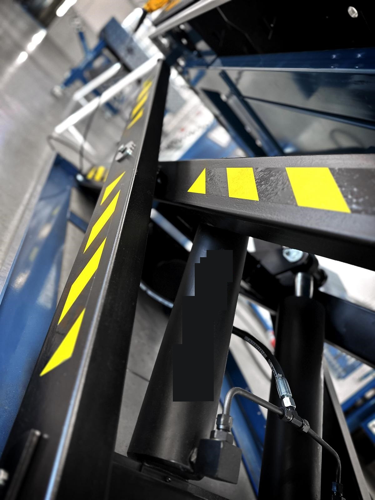 Scheren vom Schweißhubtisch