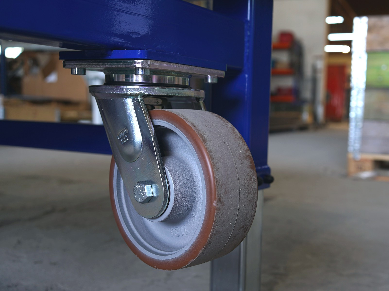 Räder vom Fahrbarer 6000 kg Arbeitstisch - Tischplatte 1500x1500