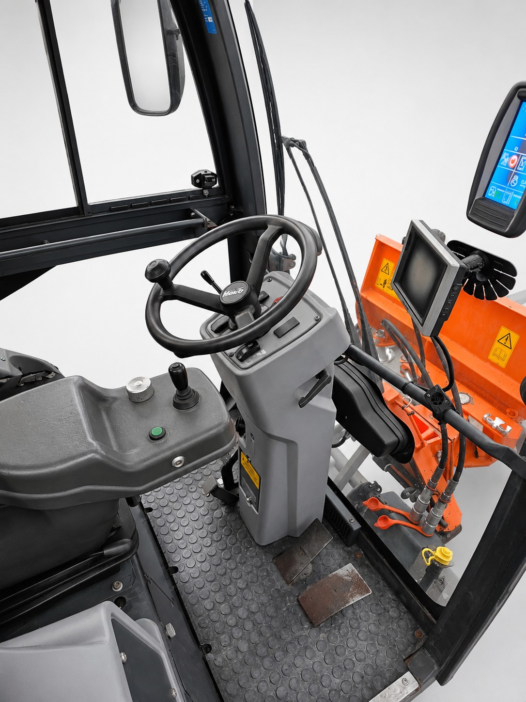 HAKO Citymaster 600 kommunaler Geräteträger mit Winterdienstausrüstung – Erstinbetriebnahme 2013 – 5.161 Betriebsstunden